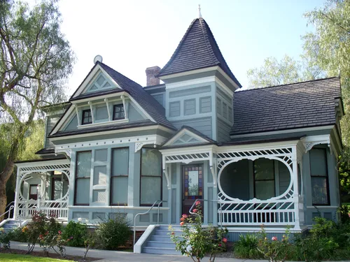 Victorian-era Doctor's House showcasing Queen Anne Eastlake architecture