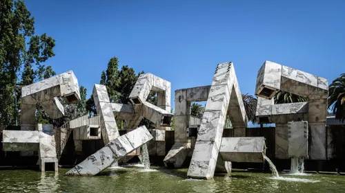 Vaillancourt Fountain's geometric concrete tubes create a modernist sculpture