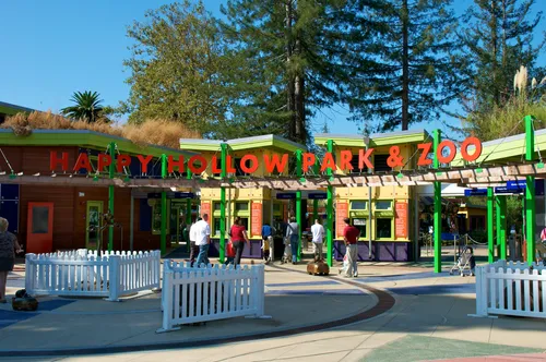 Entrance of Happy Hollow Park and Zoo