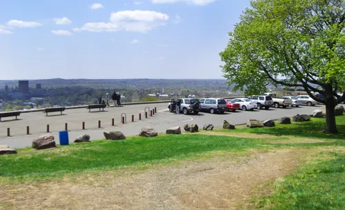 Parking area with scenic overlook of New Haven