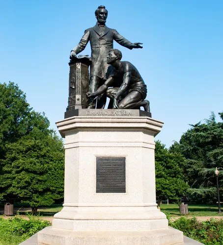 The Emancipation Memorial depicting Abraham Lincoln and a freed man