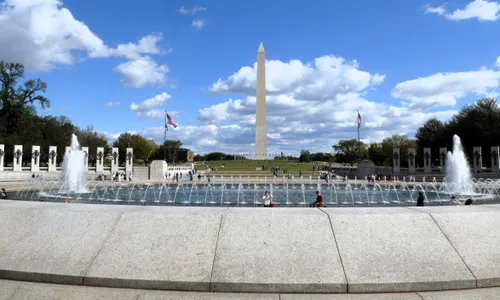 Fountains at the World War II Memorial with the Washington Monument beyond