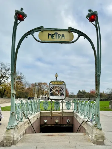 Art Nouveau-style Paris Metro Entryway at Michigan Avenue and Van Buren