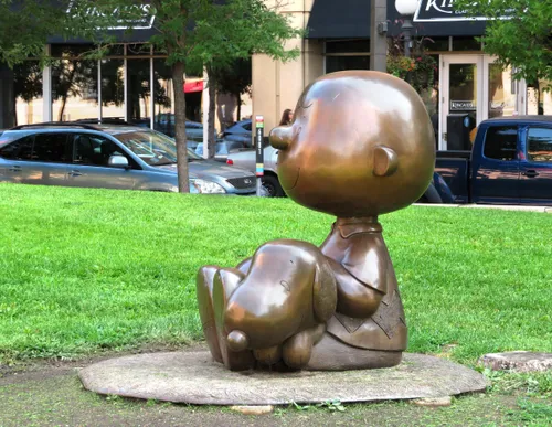 Visitors get to see multiple cute sculptures of different Peanuts characters