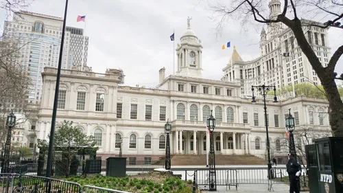 New York City Hall is located in the heart of the park