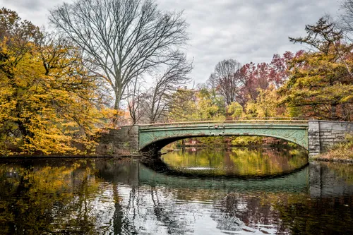 Lulwater Bridge near the boathouse