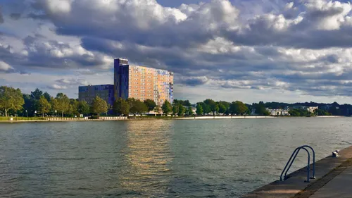 View of the park grounds behind Genesee River