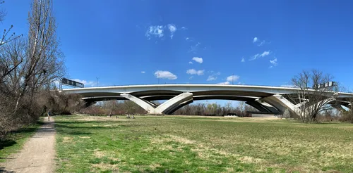 The elegant Woodrow Wilson Memorial Bridge crosses the park