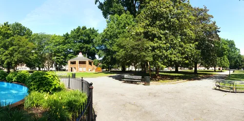 Many pathways cross the grounds and meet at the central fountain