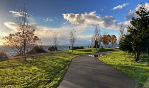 Winding paths lead visitors along the shoreline