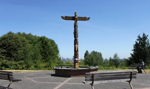 Robin Young's thunderbird totem pole at the viewpoint, carved in 1976